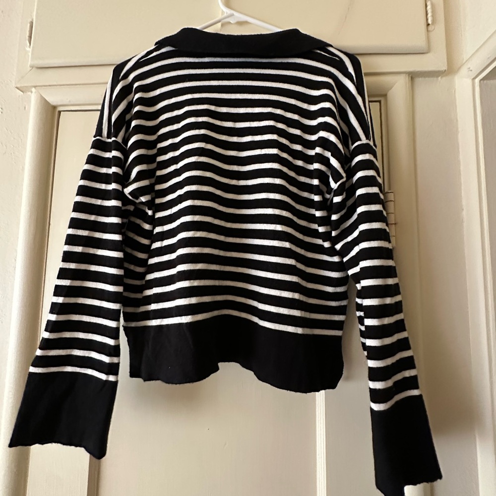 Black & White Striped Vince Camuto Sweater, Size L - Picture 3 of 3